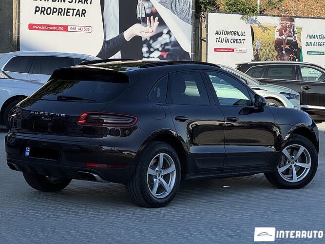 Porsche Macan 36 interauto-car