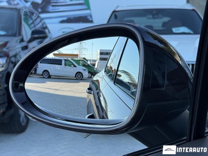 Porsche Macan 50 interauto-car