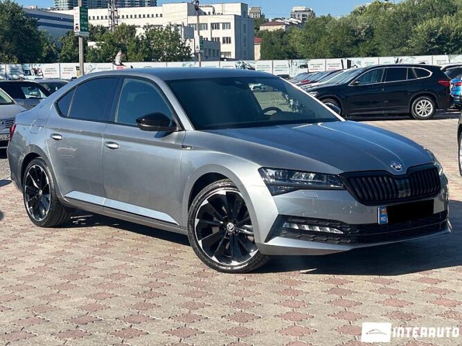 Skoda Superb 38 interauto-car