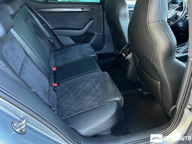 Skoda Superb 55 interauto-car