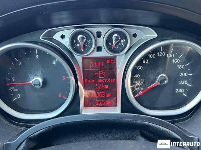 Ford Kuga 37 interauto-car