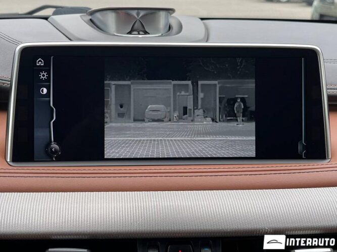 BMW X6M 43 interauto-car