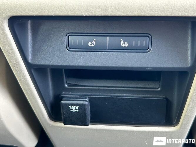 Land Rover Discovery Sport 49 interauto-car