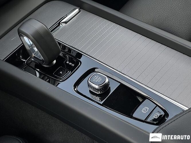 Volvo V 60 Cross Country 44 interauto-car