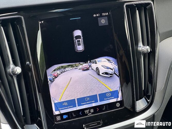 Volvo V 60 Cross Country 43 interauto-car