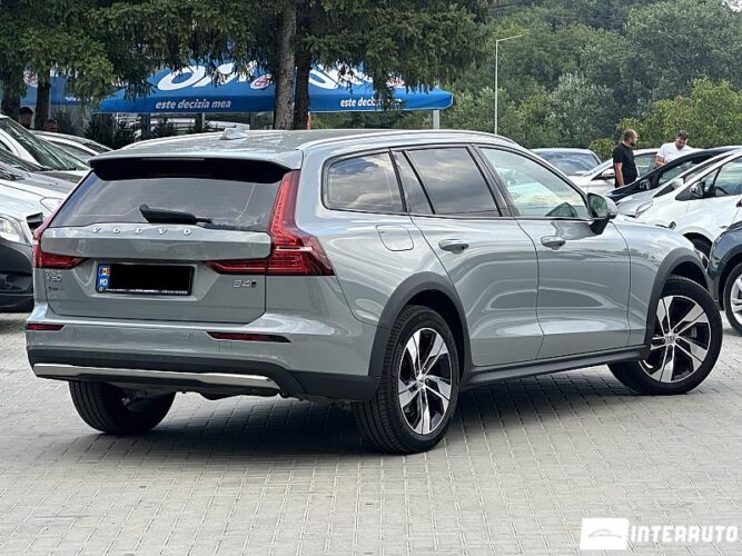Volvo V 60 Cross Country 36 interauto-car