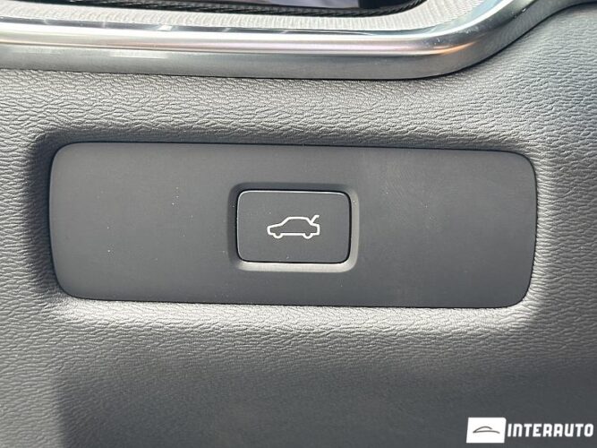 Volvo V 60 Cross Country 50 interauto-car