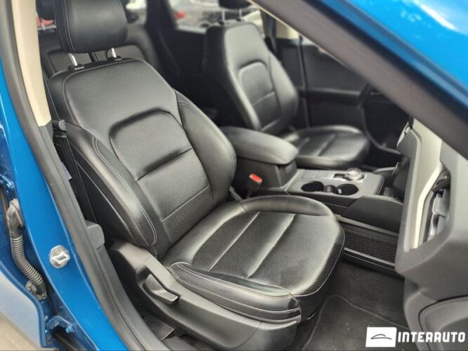 Ford Escape 35 interauto-car