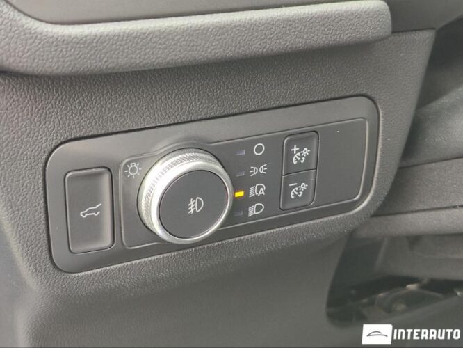 Ford Escape 42 interauto-car