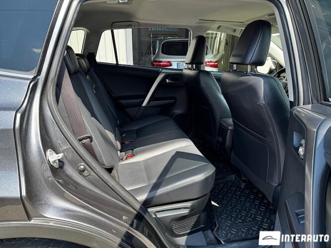 Toyota Rav-4 51 interauto-car