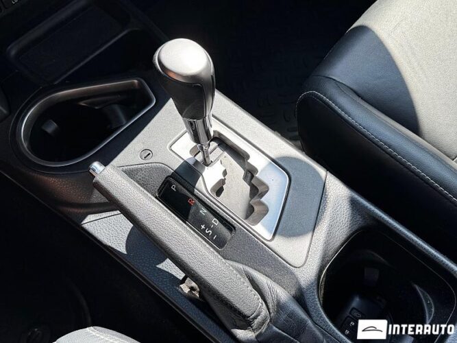 Toyota Rav-4 44 interauto-car