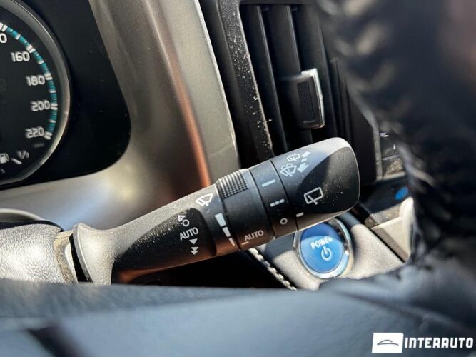 Toyota Rav-4 42 interauto-car