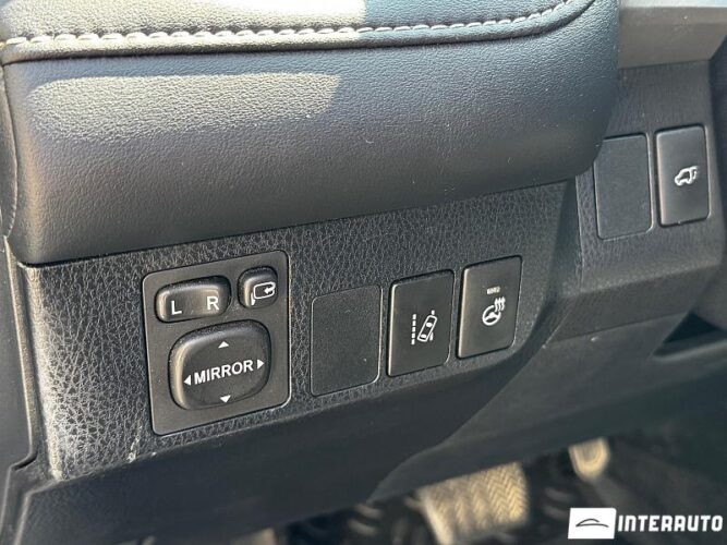 Toyota Rav-4 49 interauto-car