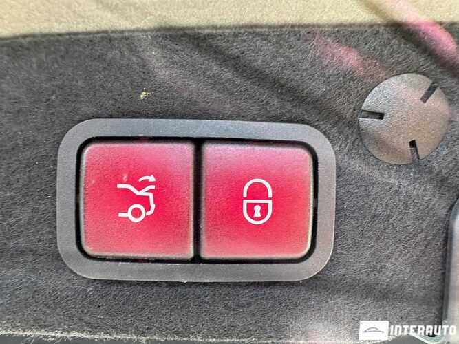 Mercedes C 300 50 interauto-car