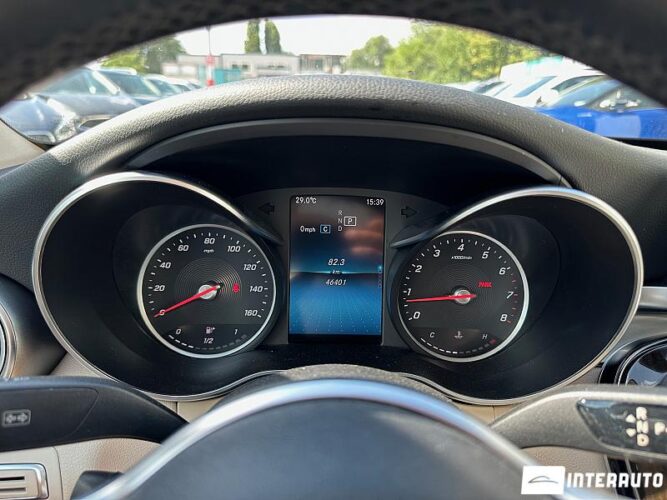 Mercedes C 300 42 interauto-car