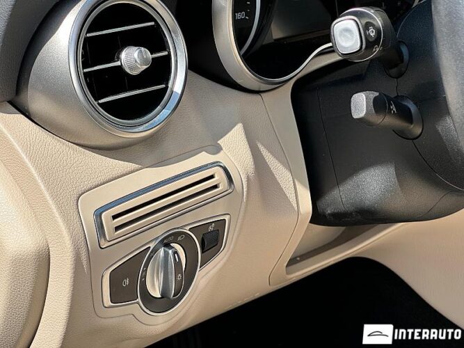 Mercedes C 300 52 interauto-car