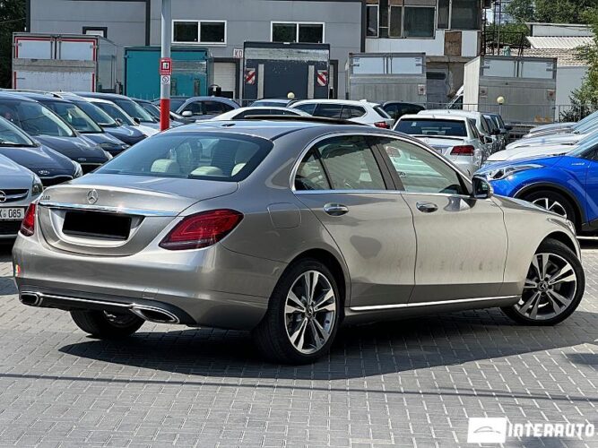 Mercedes C 300 36 interauto-car