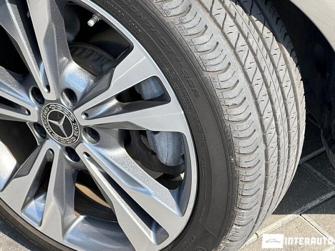 Mercedes C 300 53 interauto-car