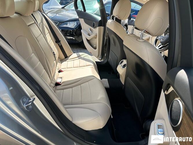 Mercedes C 300 47 interauto-car