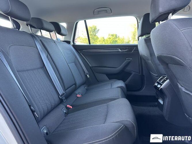 Skoda Superb 50 interauto-car