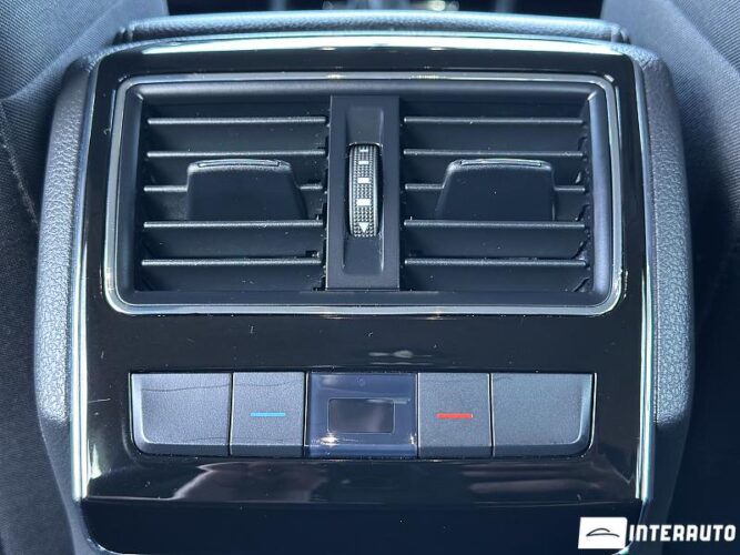 Skoda Superb 48 interauto-car