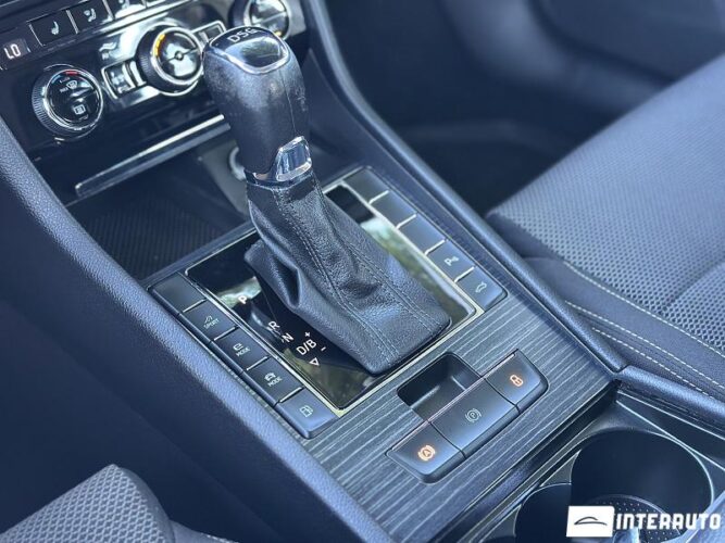 Skoda Superb 44 interauto-car