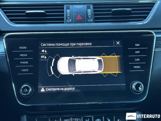 Skoda Superb 42 interauto-car