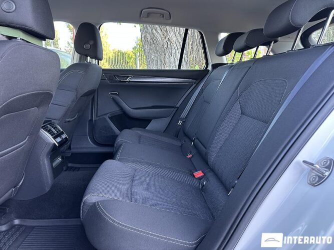 Skoda Superb 47 interauto-car