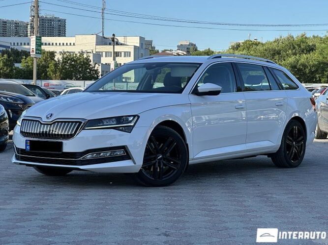 Skoda Superb 32 interauto-car