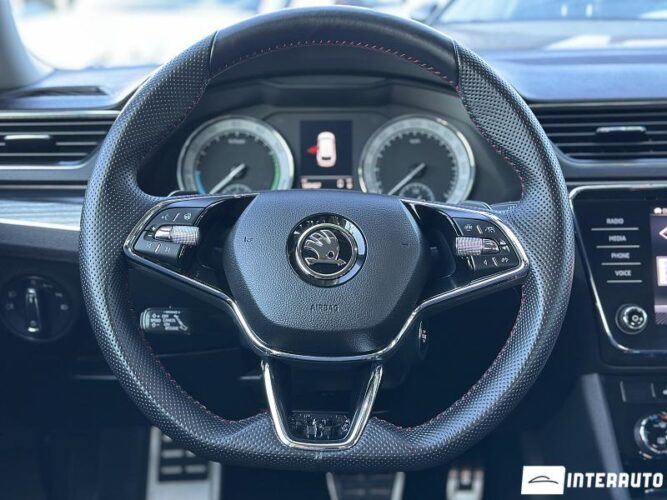 Skoda Superb 40 interauto-car