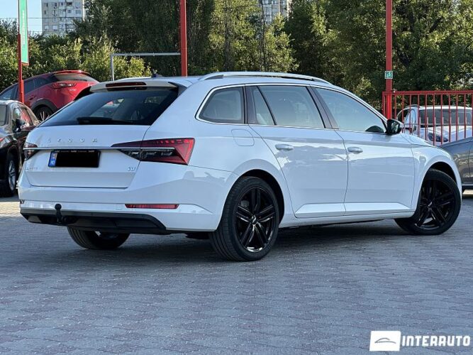Skoda Superb 34 interauto-car