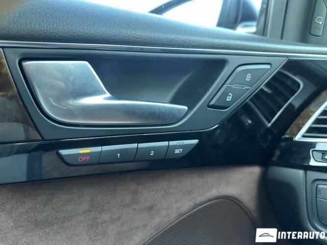 Audi A8 64 interauto-car