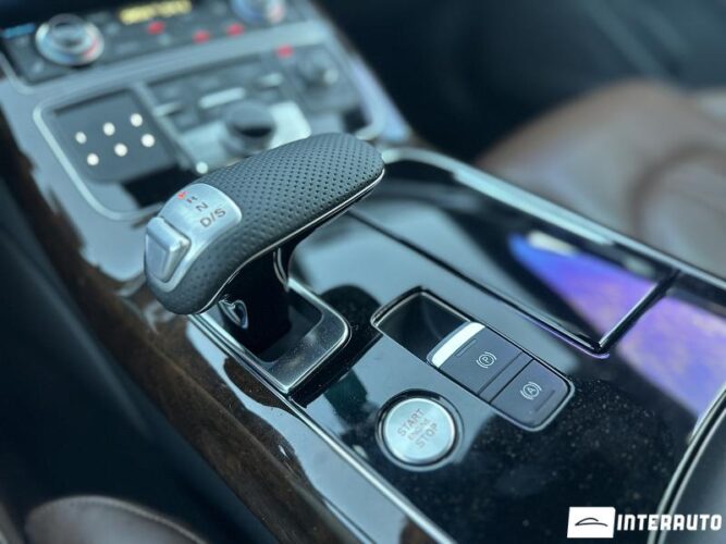 Audi A8 55 interauto-car