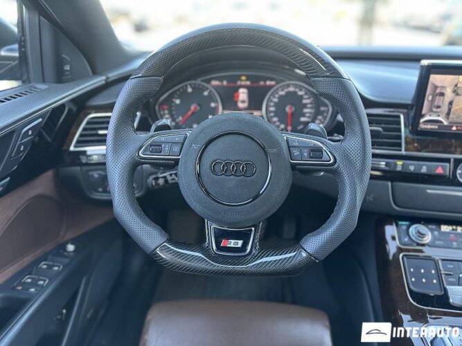 Audi A8 51 interauto-car