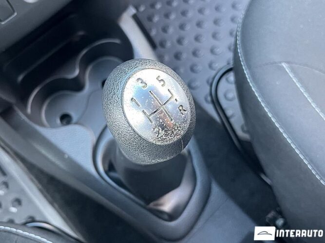 Dacia Sandero 39 interauto-car