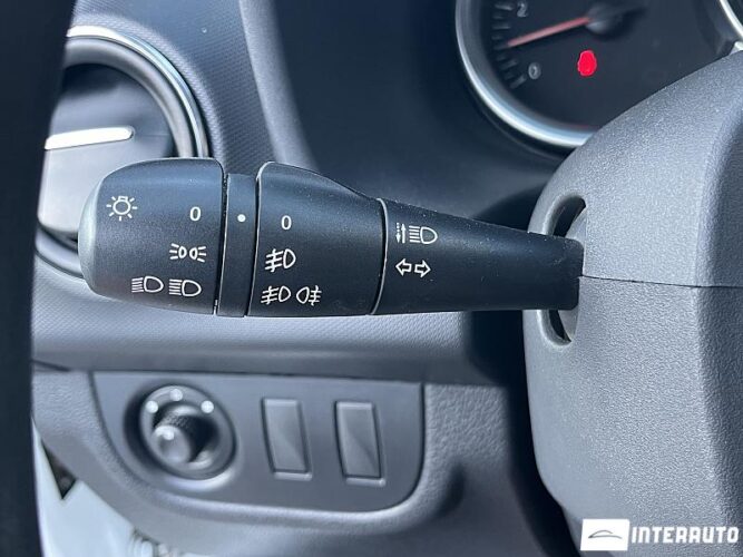 Dacia Sandero 34 interauto-car