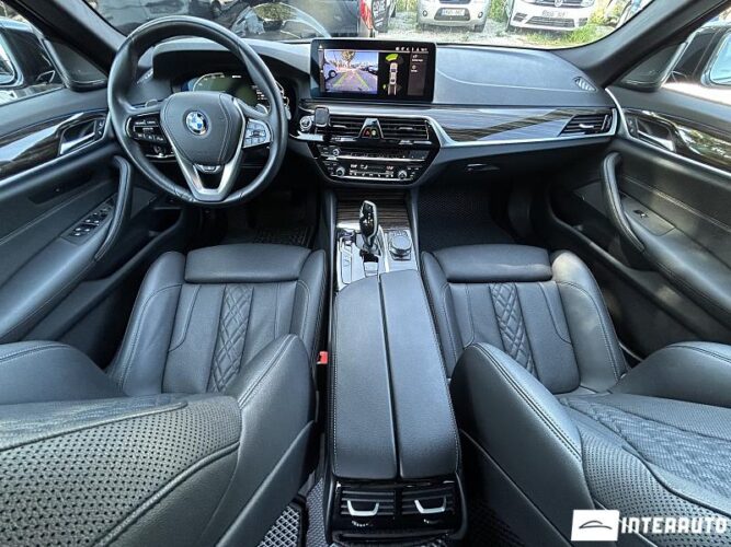 BMW 530e 44 interauto-car