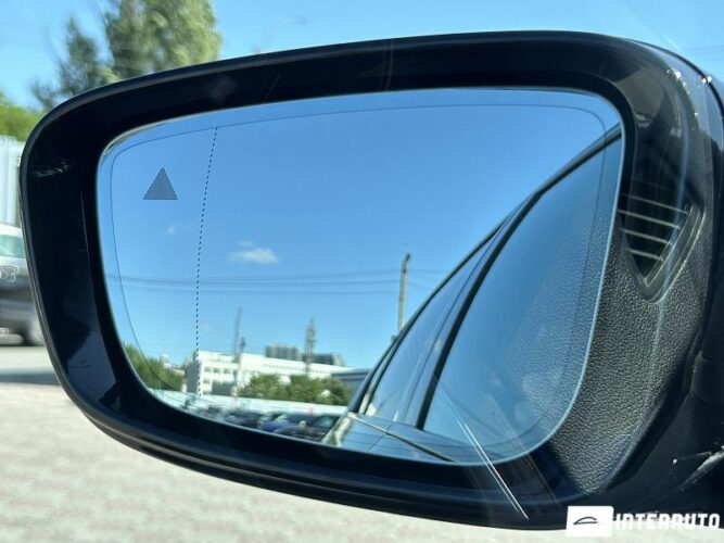 BMW 530e 38 interauto-car