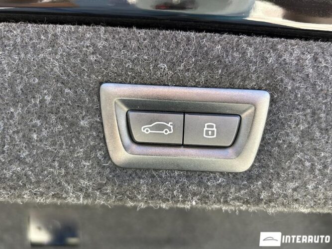 BMW 530e 56 interauto-car