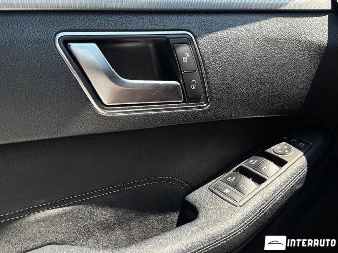 Mercedes E 250 52 interauto-car