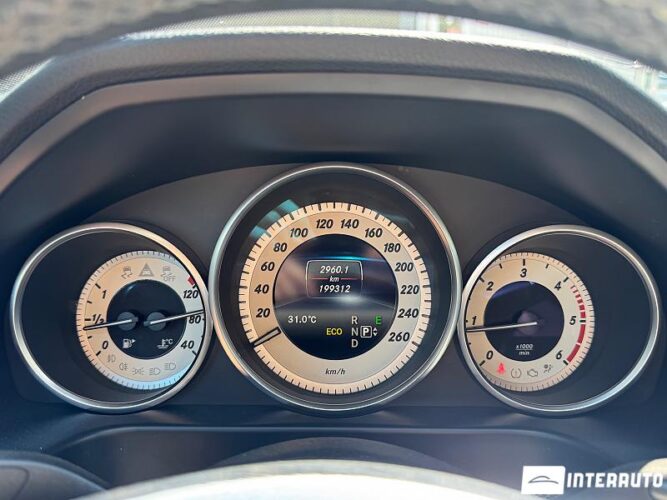 Mercedes E 250 44 interauto-car