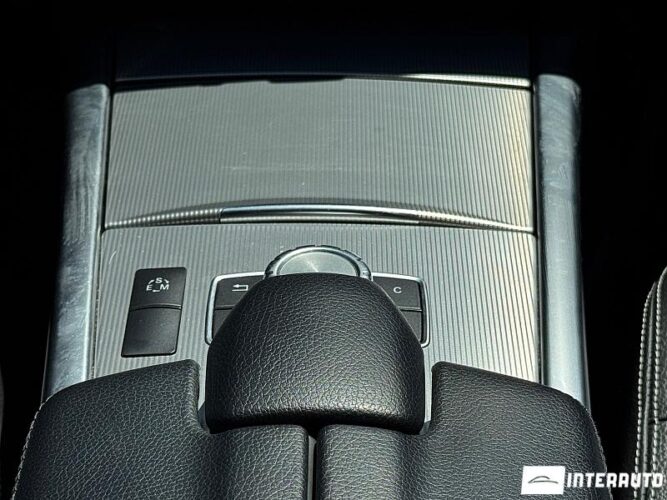 Mercedes E 250 48 interauto-car