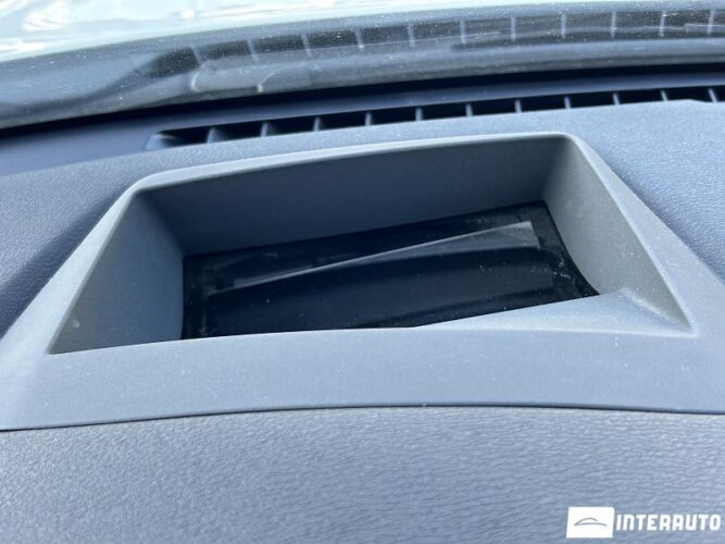 BMW X3 2.0D 48 interauto-car