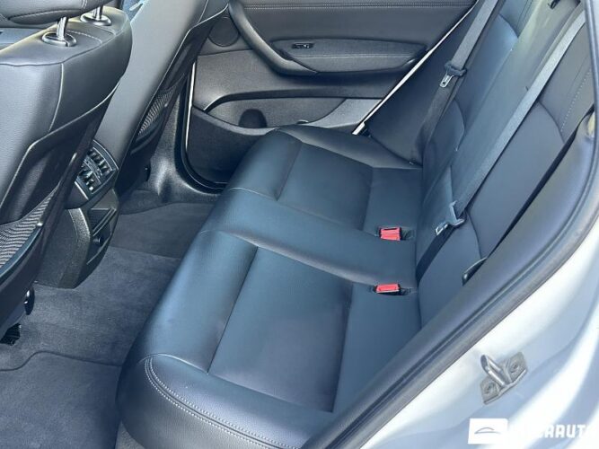 BMW X3 2.0D 50 interauto-car