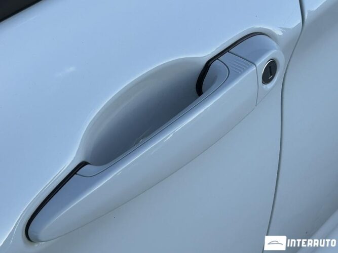 BMW X3 2.0D 38 interauto-car