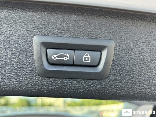 BMW X3 2.0D 53 interauto-car