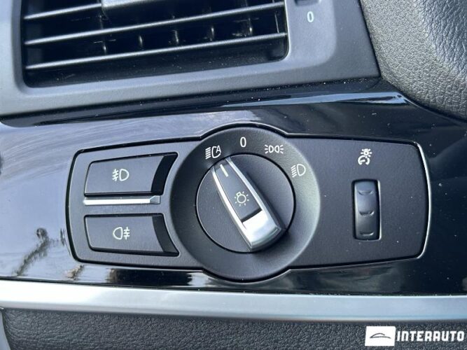 BMW X3 2.0D 42 interauto-car