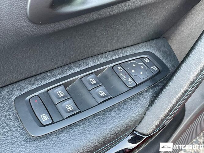 Renault Kadjar 33 interauto-car