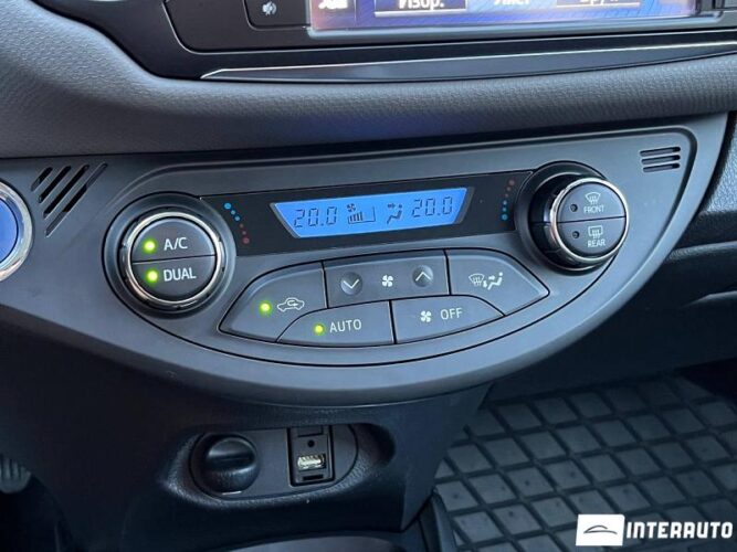 Toyota Yaris 40 interauto-car