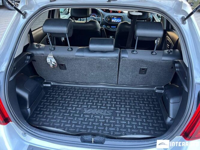 Toyota Yaris 44 interauto-car